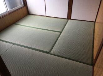 新しくなった畳。イグサが青々としています