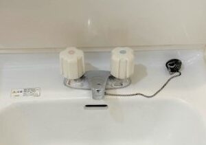 ハウスクリーニング③水回りクリーニング：洗面所・トイレ